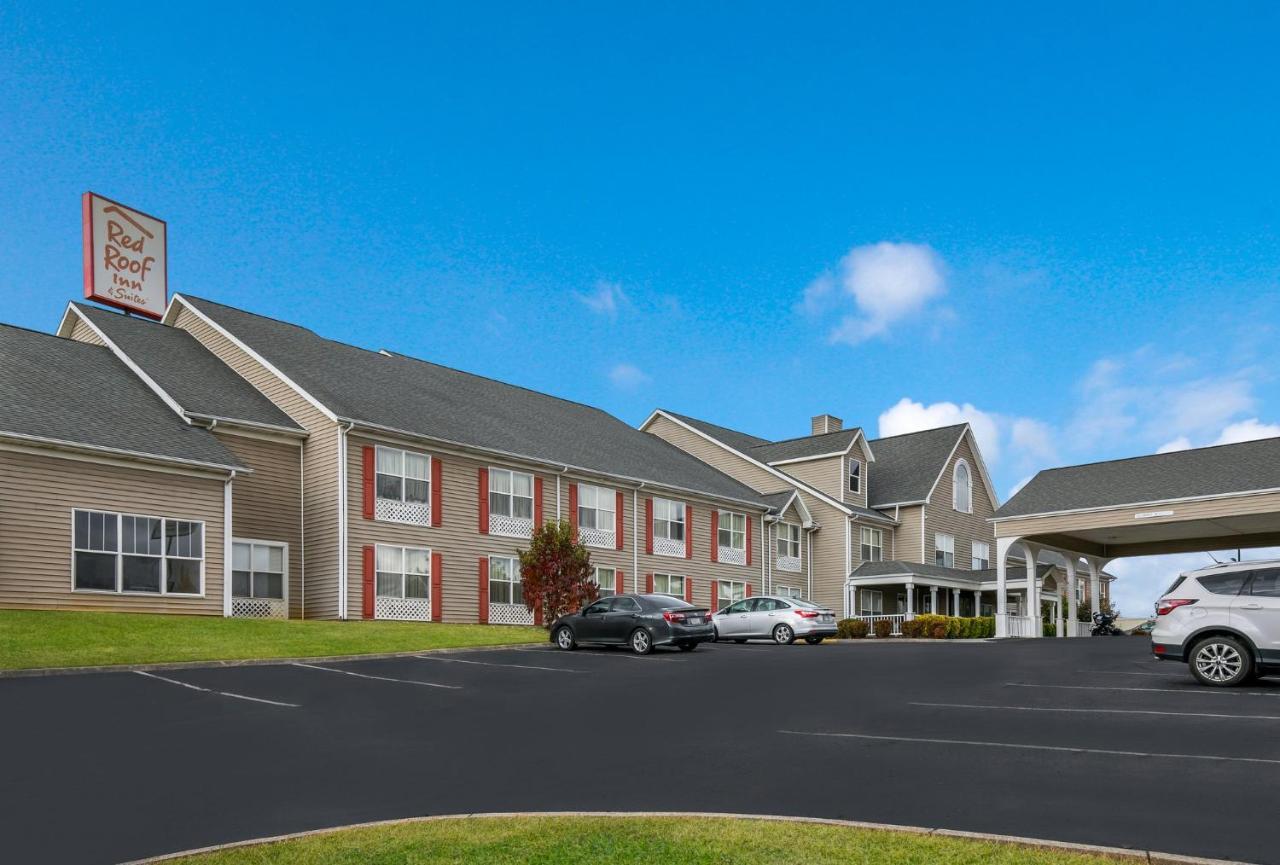 Red Roof Inn & Suites Knoxville East Exterior photo